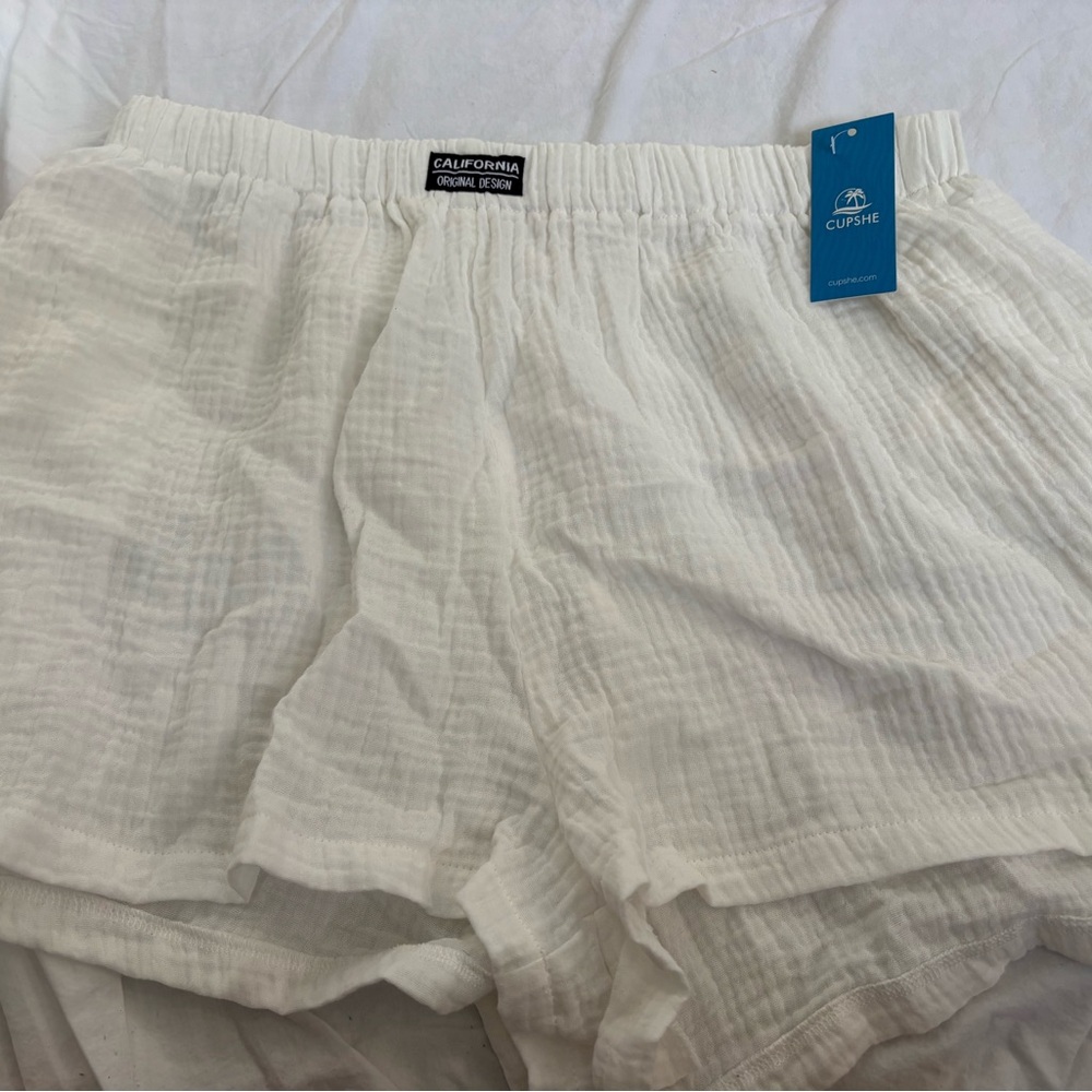Cupshe Women's High Waist White Shorts Size XL